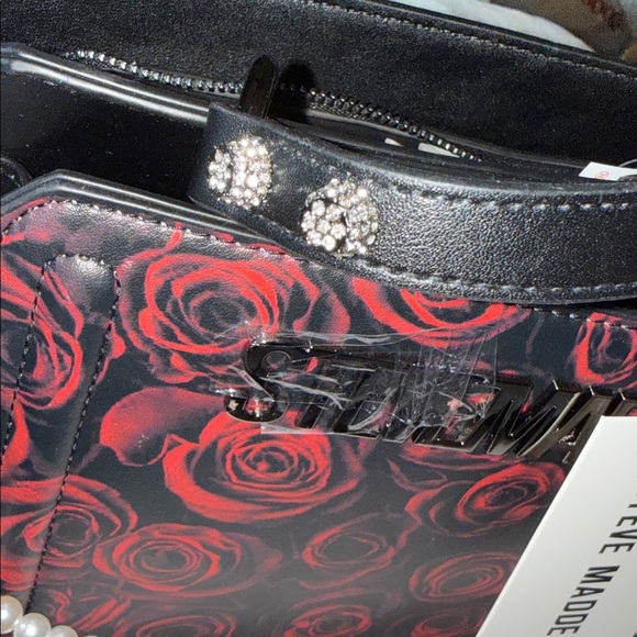 Steve Madden Roses Bevelyn Handbag with peals - Picture 2 of 10